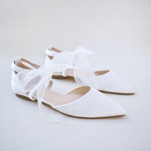 Women’s White Pointed Ballet Flats with Sheer Bow